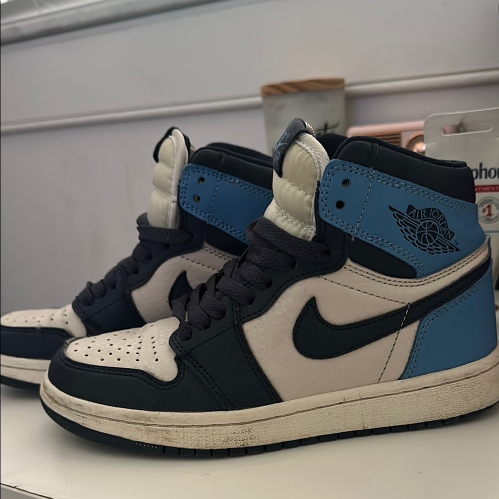 Nike High-Top Sneakers in Navy and Cream
